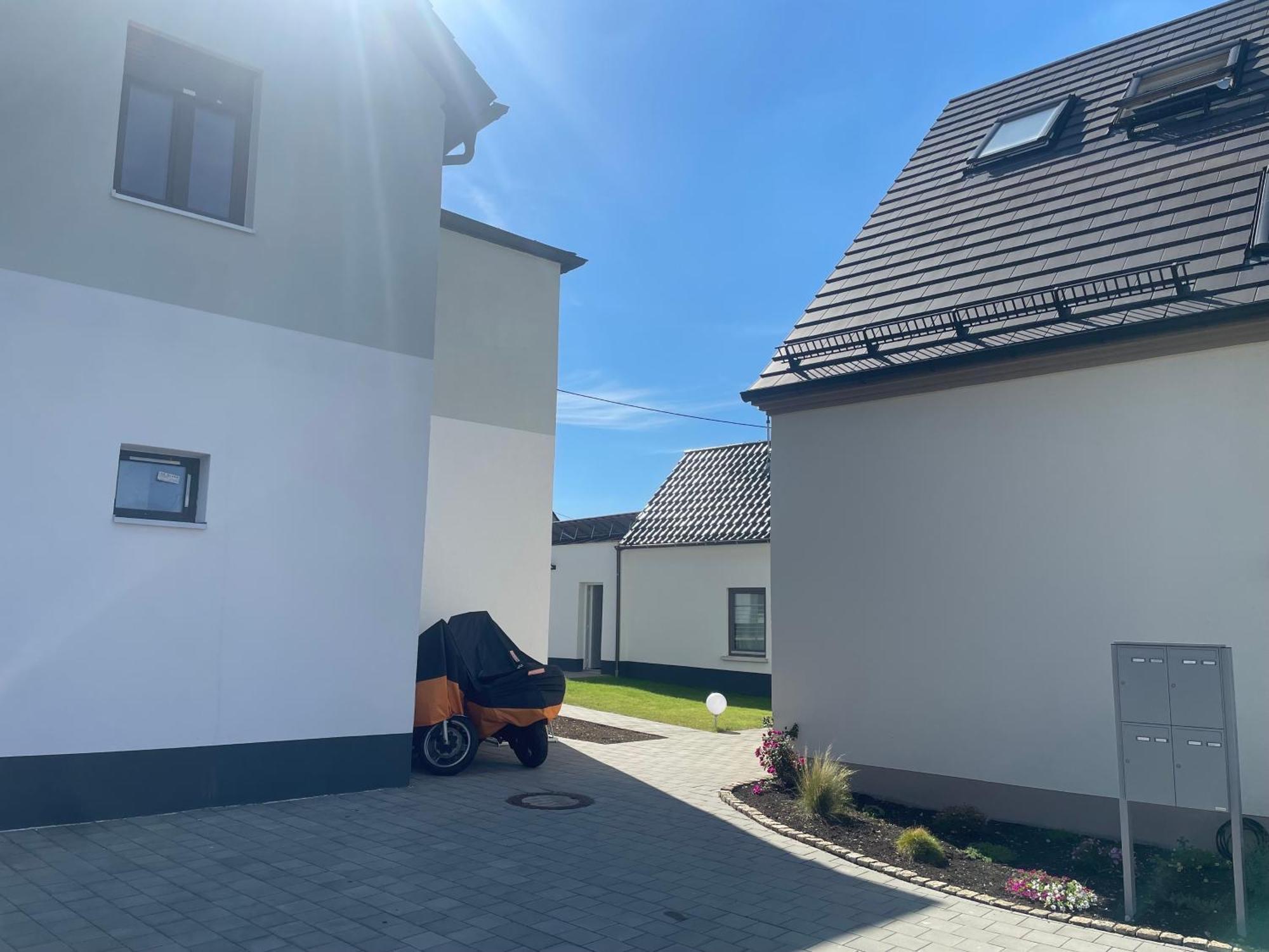 Modernes & Gepflegtes Hotelzimmer Mit Kueche! Bernstadt  Luaran gambar