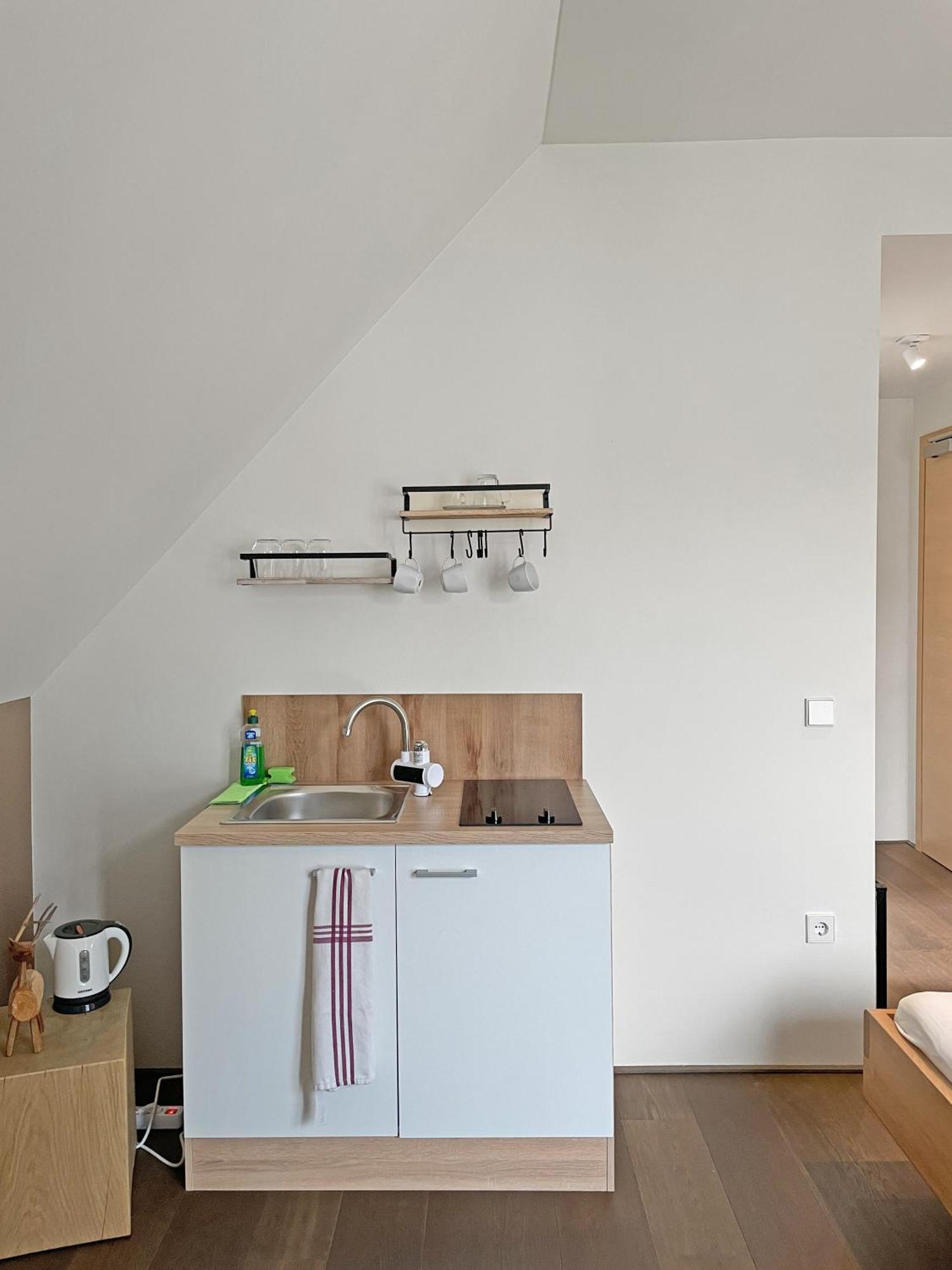 Modernes & Gepflegtes Hotelzimmer Mit Kueche! Bernstadt  Luaran gambar