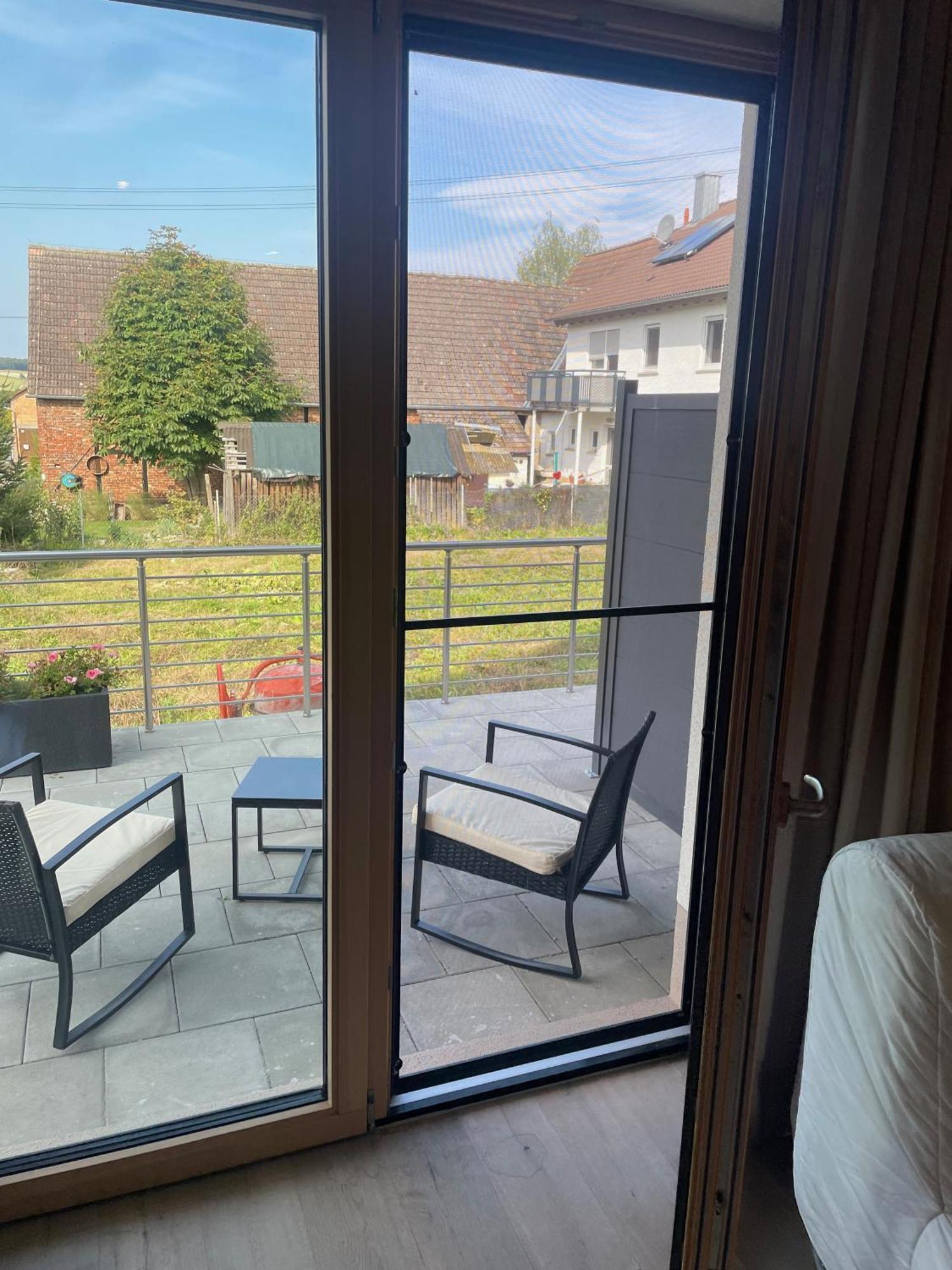 Modernes & Gepflegtes Hotelzimmer Mit Kueche! Bernstadt  Luaran gambar